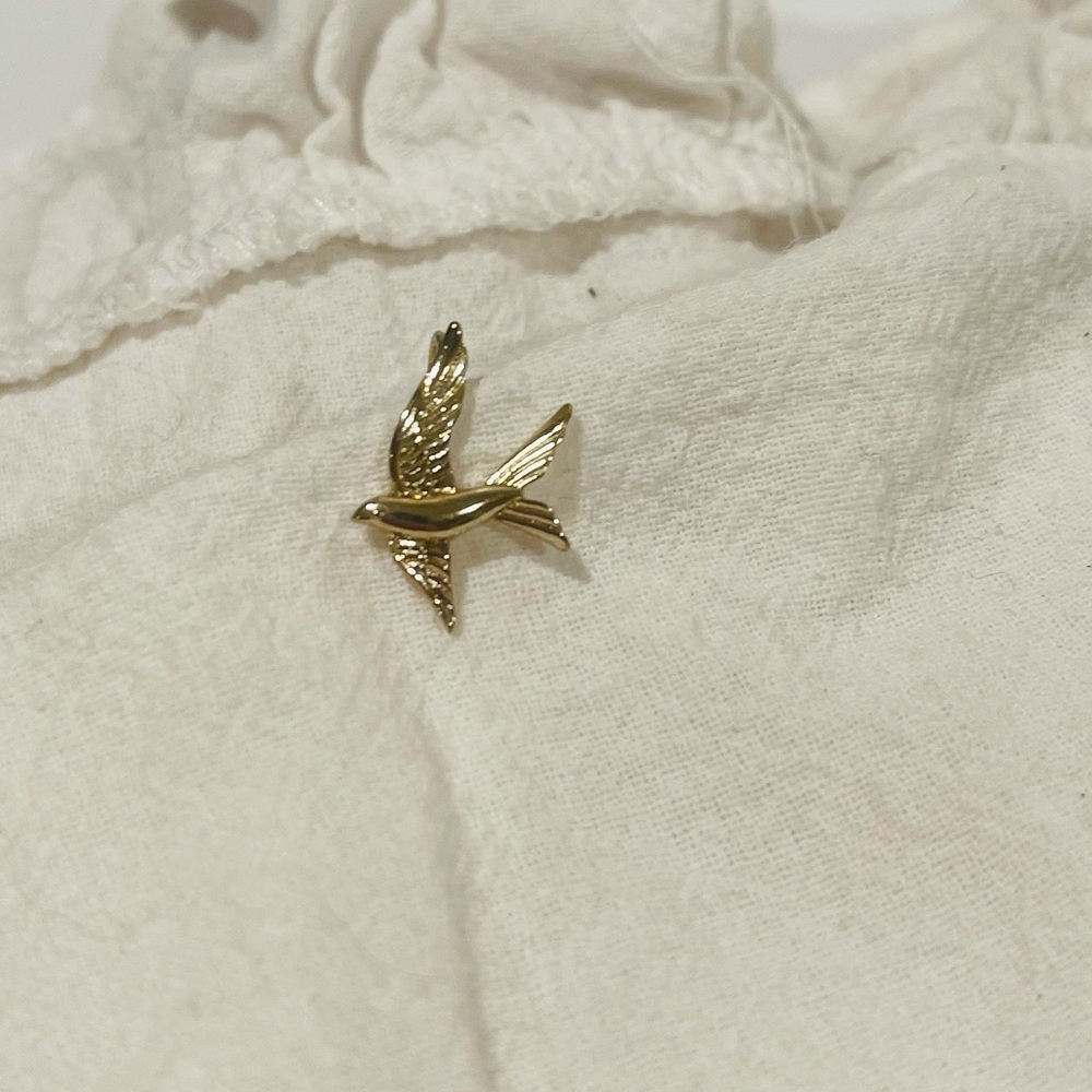 Dangle Hook Earring Bird Sparrow Gold